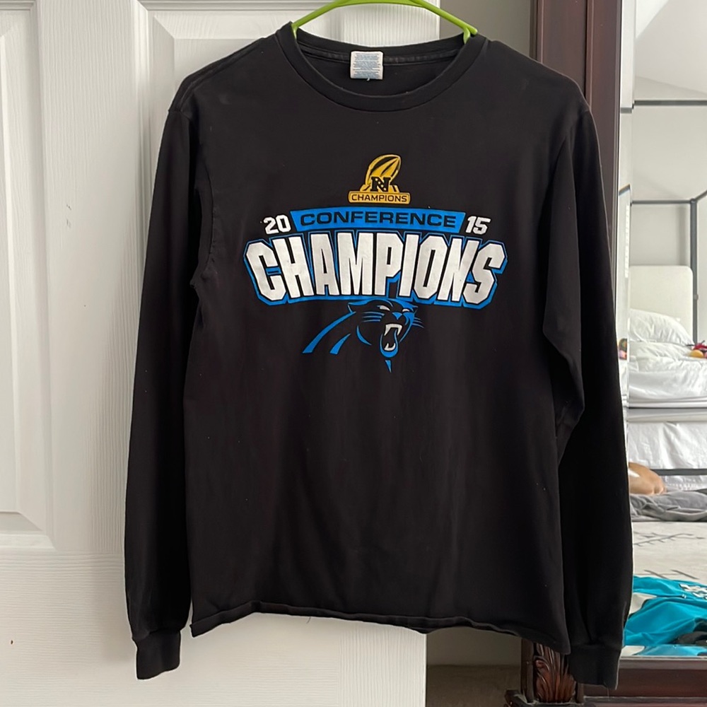 Women’s size small panthers shirt